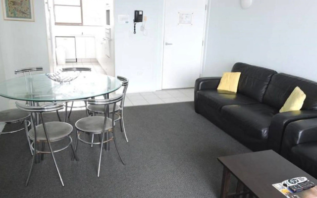 President Holiday Apartments