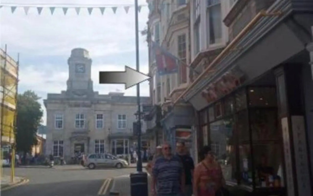 Private apartment. Aberystwyth Town Centre.