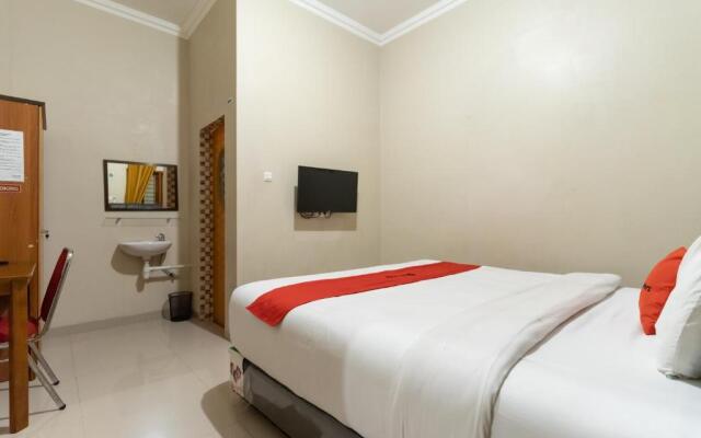 RedDoorz At Joyce Guest House Medan