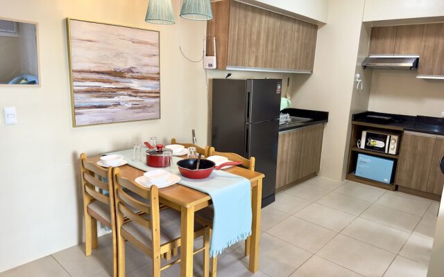 Blue Pool View 2Bedroom Avida33