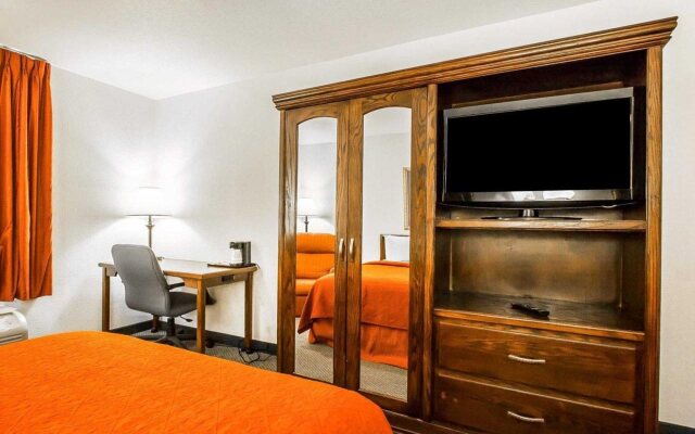 Econo Lodge Central