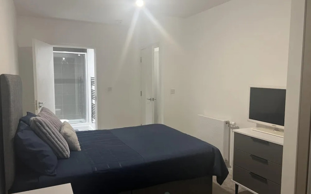 Riverside Retreat in Barking