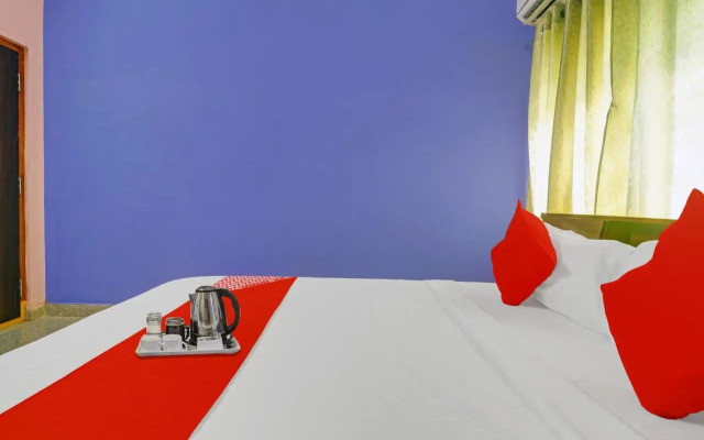 OYO 70303 S V Residency Kajaguda