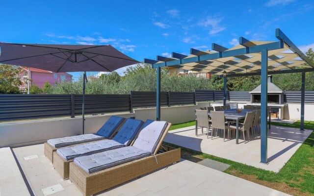 Amazing Home in Kastel Novi With Wifi and 8 Bedrooms