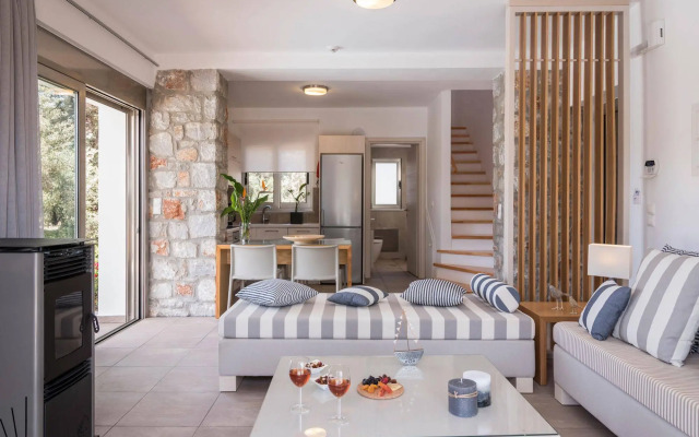 Cedar Bay Beachside Villas