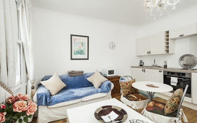 New Super 1 Bedroom Flat in the Heart of Greenwich