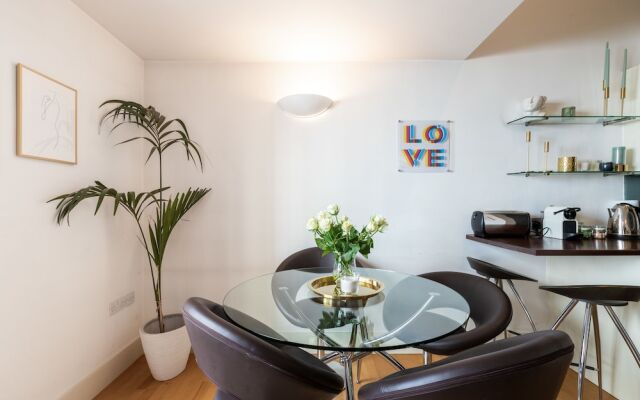 2 Bdr in Kensington E1 by the Residences