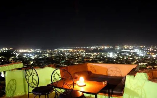 Hotel Surja