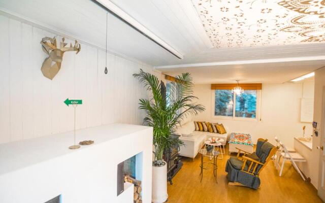 SG-Entire Serviced Residence & Home Concierge