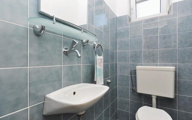 Stunning Apartment in Zadar With 2 Bedrooms, Wifi and Outdoor Swimming Pool