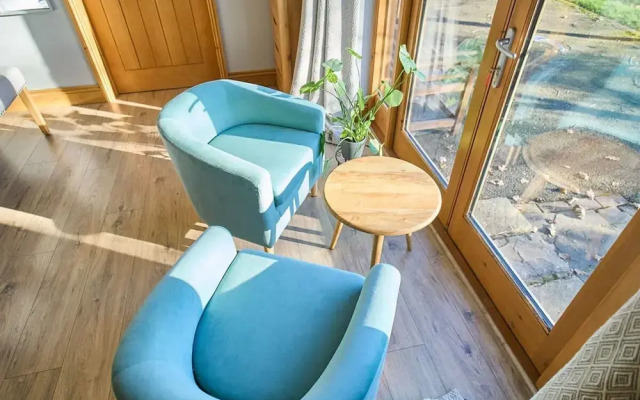 Host Stay Orchard Barn