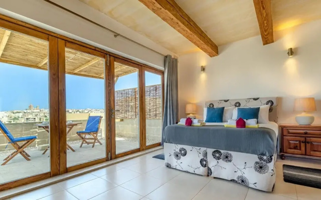 Gozo PH w Private Rooftop Jacuzzi Terrace Views