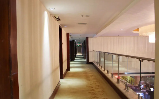 Best Western Sky City