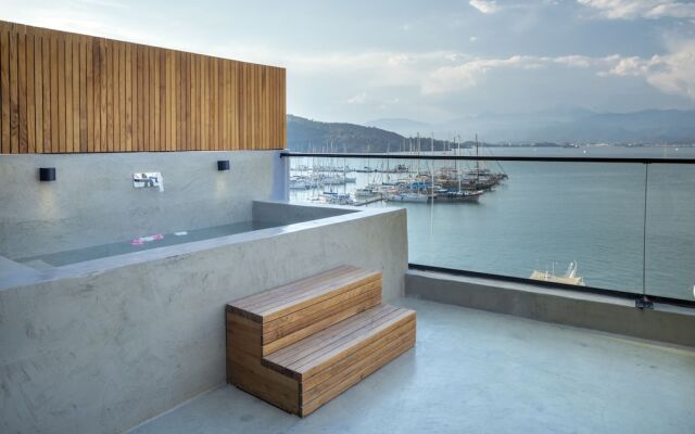 Harbour Suites