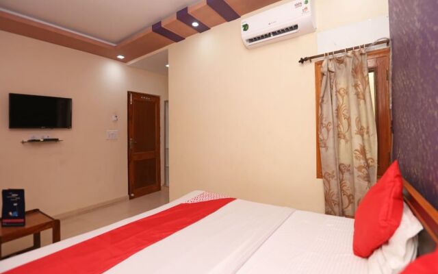 Oyo 18287 Akshya Hotel