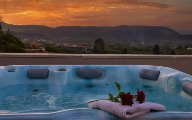 Cozy Holiday Home With Pool and Whirlpool in Maheri
