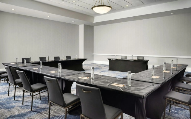 Renaissance Portsmouth-Norfolk Waterfront Hotel