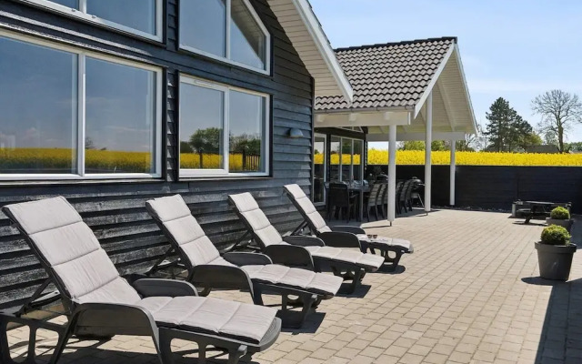 16 Person Holiday Home in Bogense