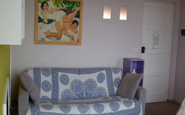Apartment in Antibes With Shared Pool