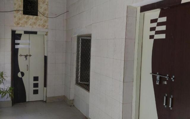 Goldy Guest House