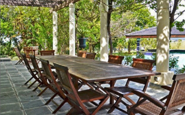 Ridgemor Villa