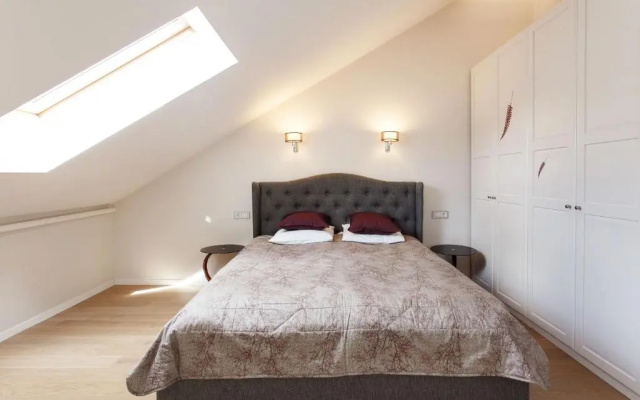 3bdr Modern and Stylish Apartment - Heart of Old Town by Houseys ...