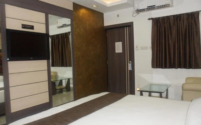 OYO Premium Merlin Homeland Mall
