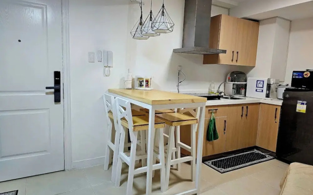 Acellyne's Suites at The Residences