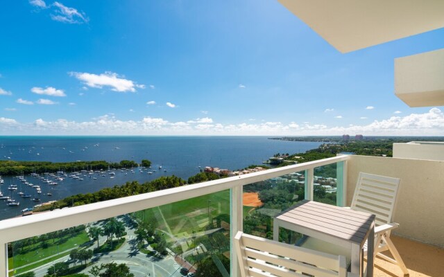 Million Dollar Ocean View Luxury Studio w/ Balcony + FREE PARKING