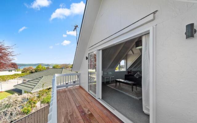 Relax on Rainbow - Taupo Holiday Home