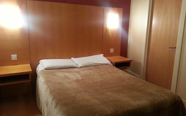 Berkeley Court Hotel