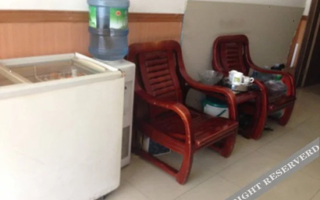 Yulong Hostel