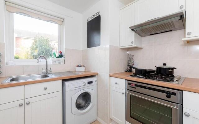 Milton Keynes Oldbrook Dexter-2BR by Homely Spaces