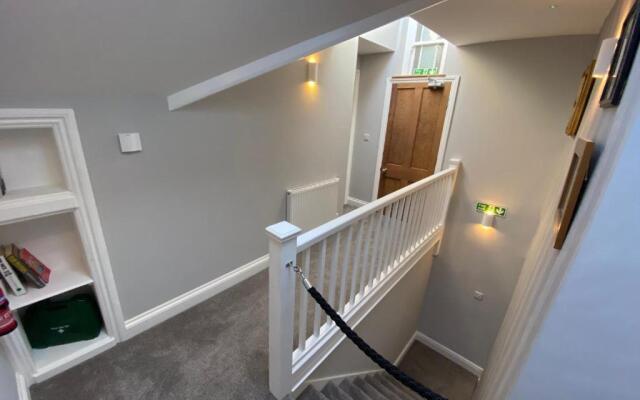 East Llanteg Guest House