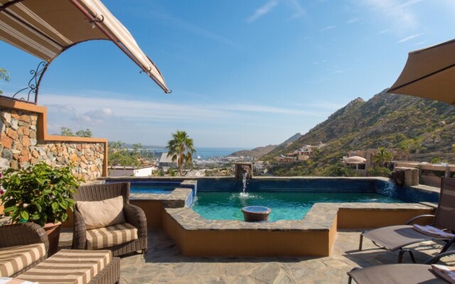 Ocean View 4BR Villa Steps From Cabo: Villa Haydee