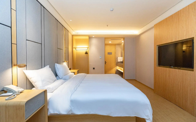 Ji Hotel (Shenzhen Shennan Aveue Huaqiang Branch)