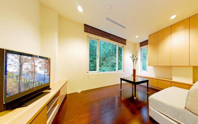 Sun Moon Lake Karuizawa Villa B&B