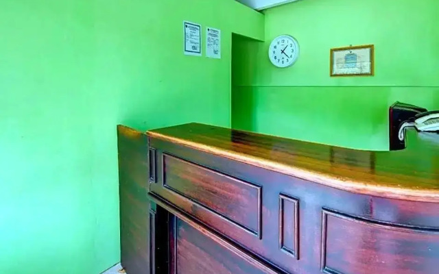 Hotel Indah Savana by OYO Rooms