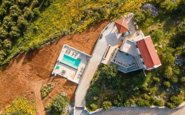 Maria's panoramic seaview House