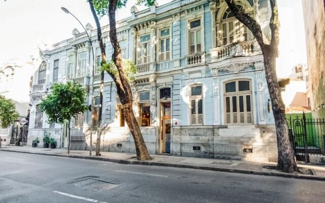 Oyo 131 Girassol Carioca