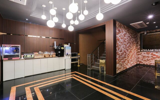 Shangria Hotel