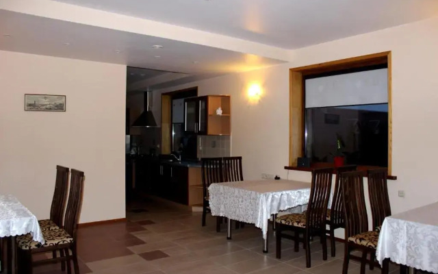 Vidu Guest House