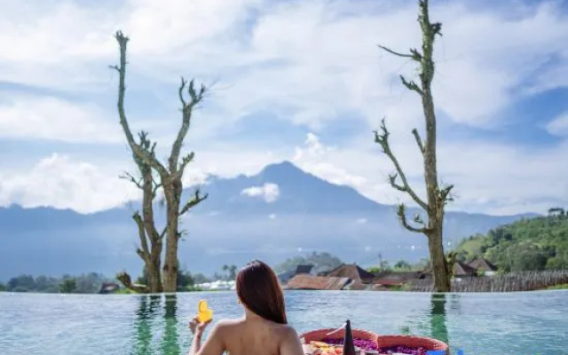 Maisaba Kintamani Luxury Cabin and Bistro – People – Kintamani