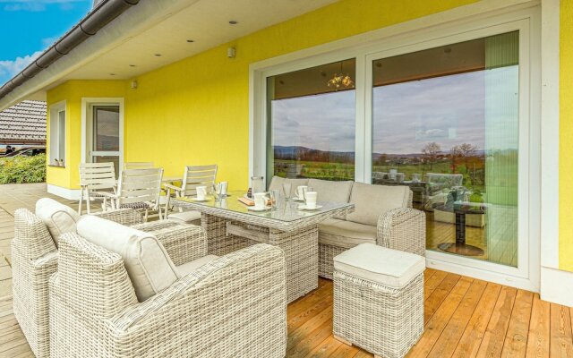 Pool Villa Ana Residence