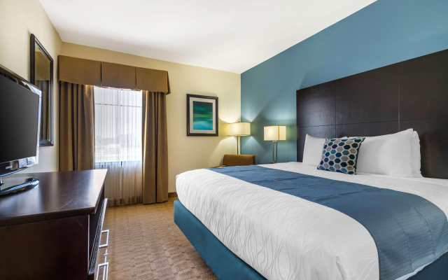 Best Western Plus Lytle Inn & Suites
