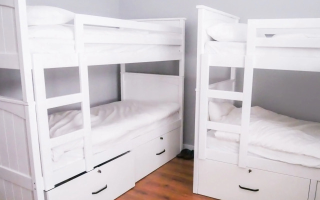 Elegant Hostel  Apartments