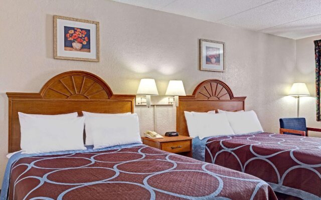 Super 8 by Wyndham Tampa U.S.F. Near Busch Gardens Downtown