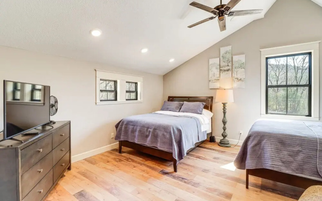 Riverfront Mountain View Cabin w/ Deck & Grill!