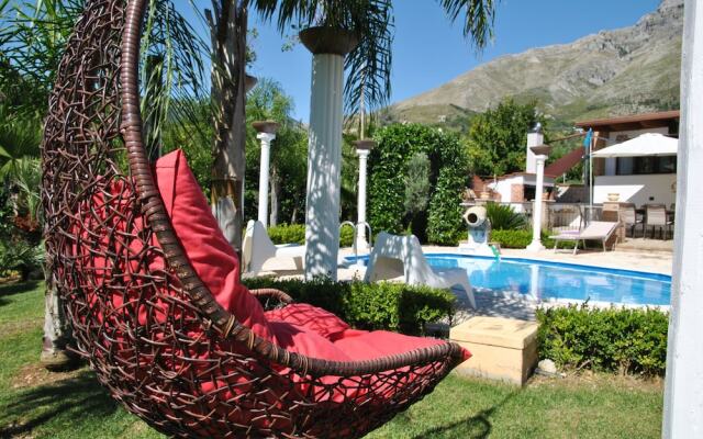 Villa Giselda With Private Pool and Outdoor Whirpool