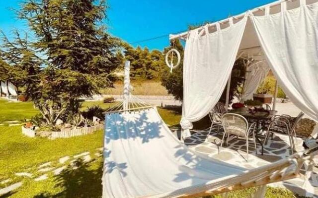 Eden apartment Paliouri Cozy with private garden